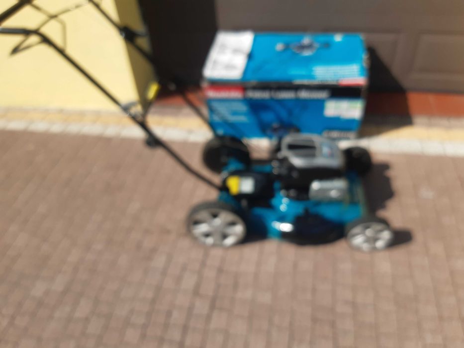 Kosiarka spalinowa Makita PLM5121N2