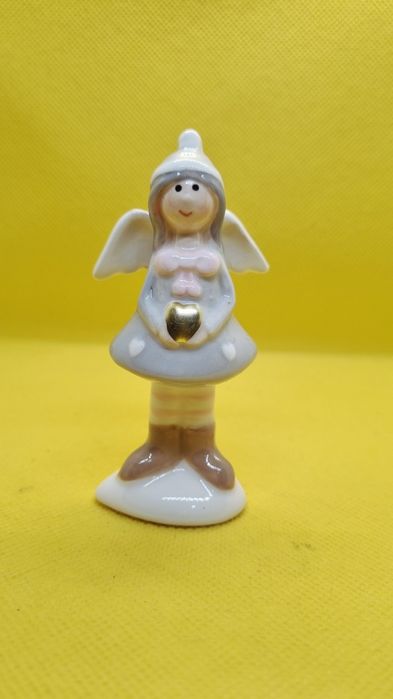 Sprzedam 4 Figyrki.Porcelanowy