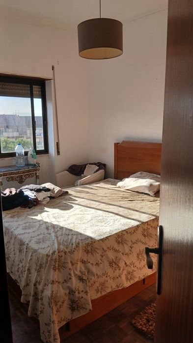 Quarto para Arrendar - Barreiro