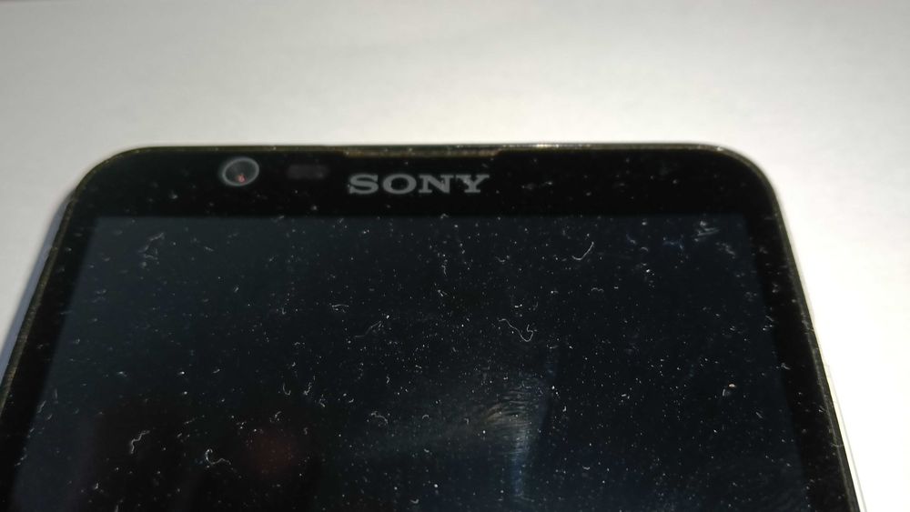 Telemóveis Sony Experia e Huawei Y7 Para Peças. – 60 Euros