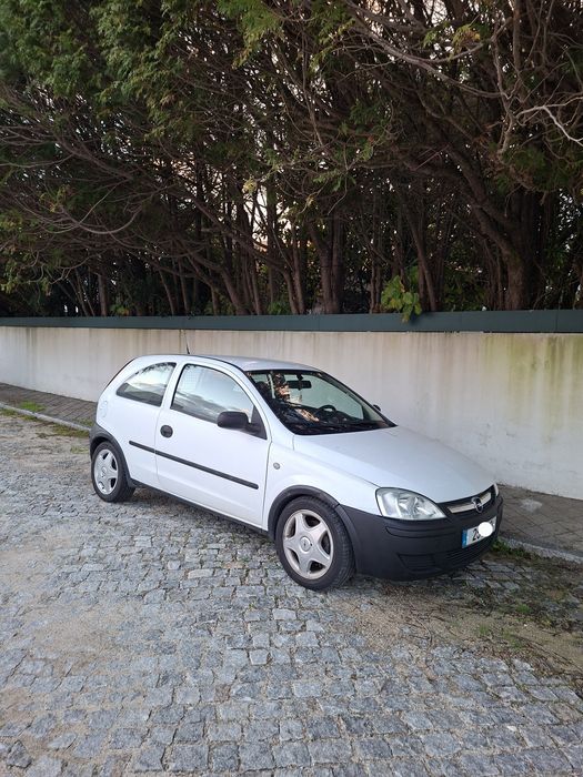 Opel Corsa C 2004 NEGOCIÁVEL