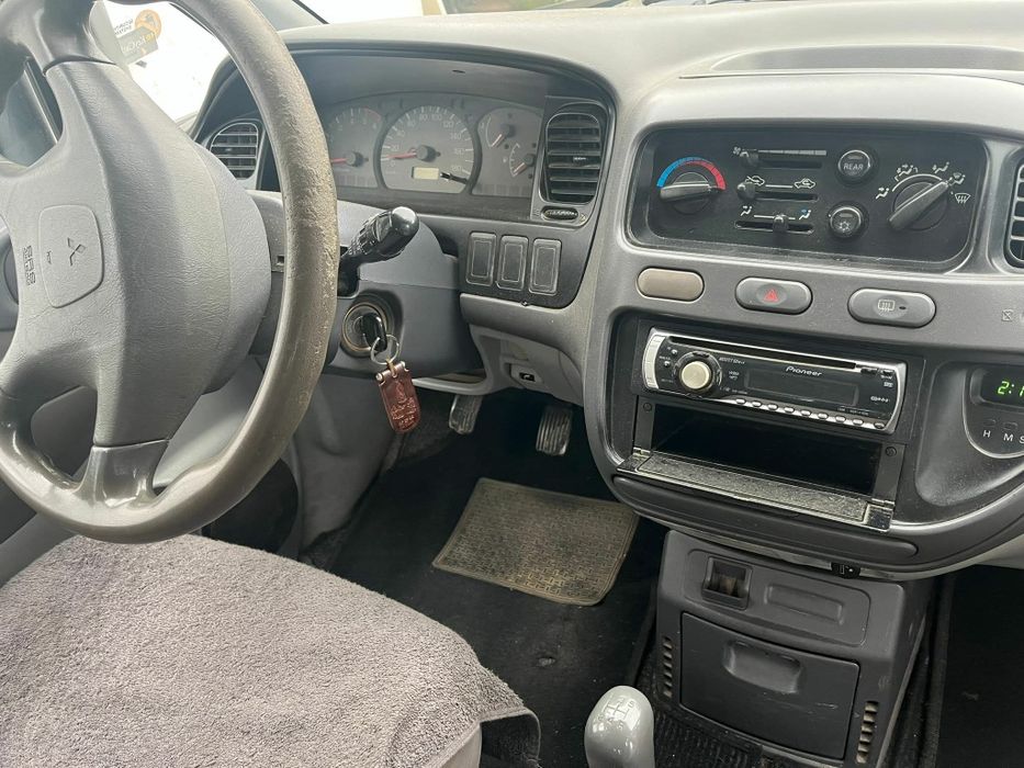 Mitsubishi space gear 1999 classe 1  8 lugares