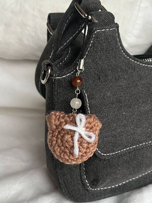 Брелоки в'язані на сумку, ключі, телефон, чехол