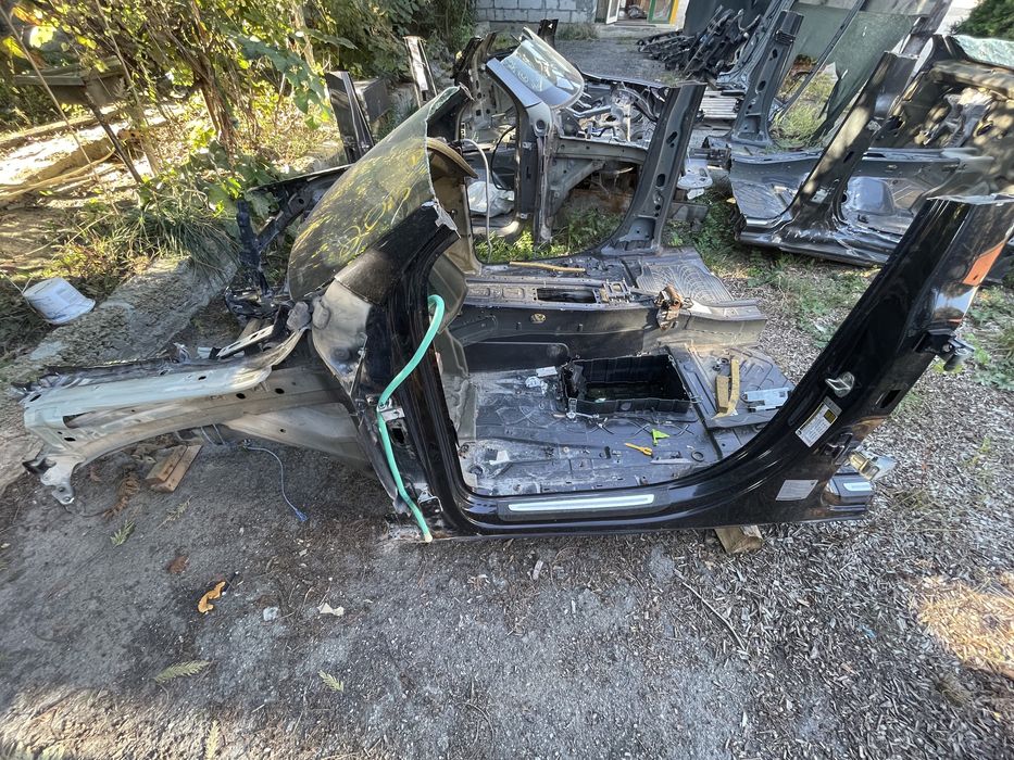 Четверть передня ліва Audi Q7 4L 2T/C9X тамно - синій