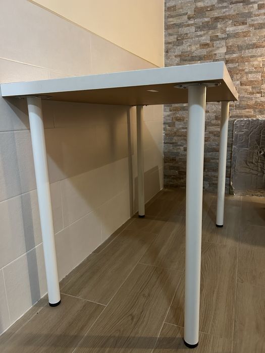 Mesa/Secretária Branca