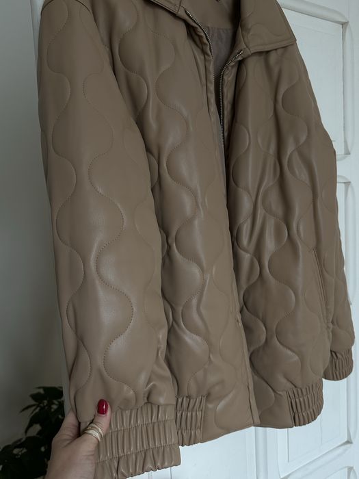 Стьобана куртка з екошкіри