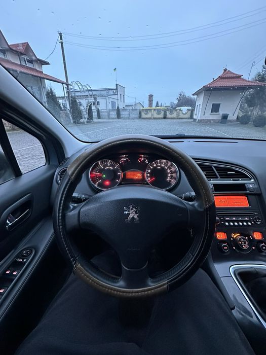 Pegout 5008, 2010 року, 2.0 дизель