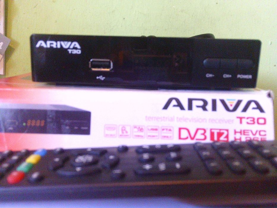 Dekoder Ferguson Ariva T30 ,dvb-t2 H.265 , pilot, na gwarancji.