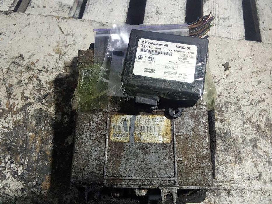 Комплект ЕБУ Volkswagen LT 75kw 074906021AQ