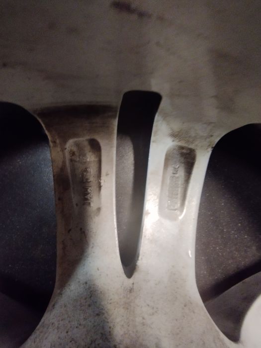 Felga aluminiowa Toyota Auris 16