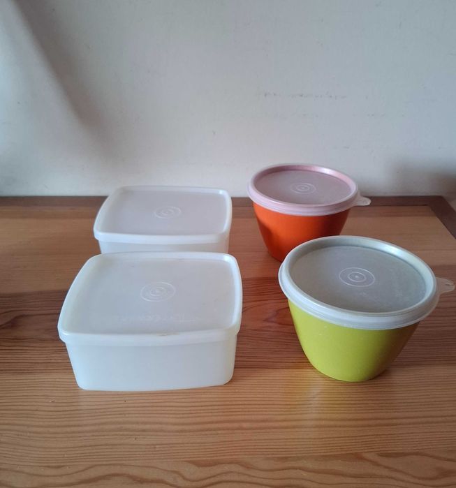 Tupperware - Recipientes / Caixas Brancas e Redondas Verde e Laranja