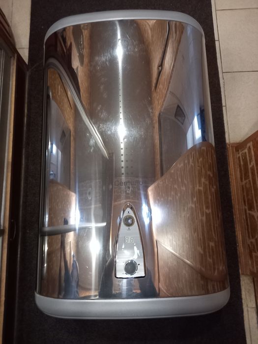 Бойлер ELECTROLUX на 80л. Б/У.