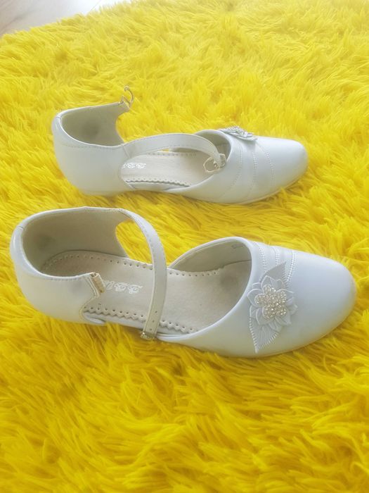 Buty komunijne obcas