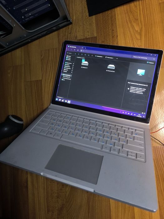 Microsoft Surface book NVME 512GB, Core i7, 16Gb