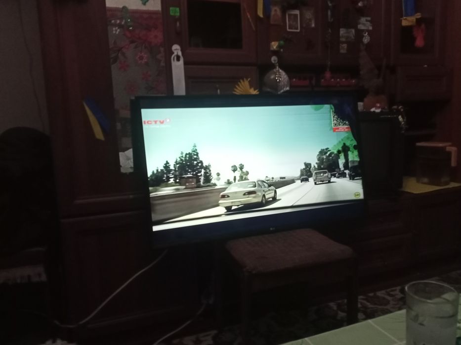 Плазменный телевизор LG