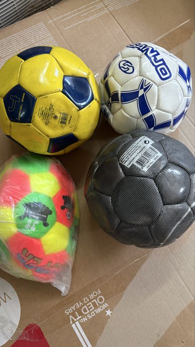 Lote 4 Bolas Criança | Futebol, Basquetebol e Espuma | Diversão