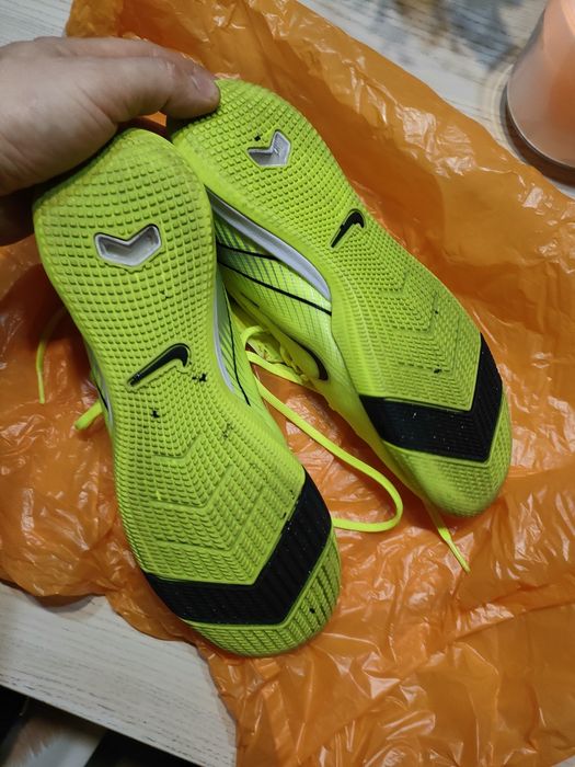 Buty piłkarskie Nike