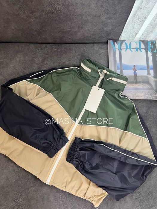 Вітровка Zara куртка S бежева зелена оригінал Зара каптур