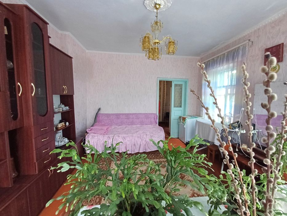 Просторный дом на 4комнаты, по очень приятной цене!  Ул.Серафимов