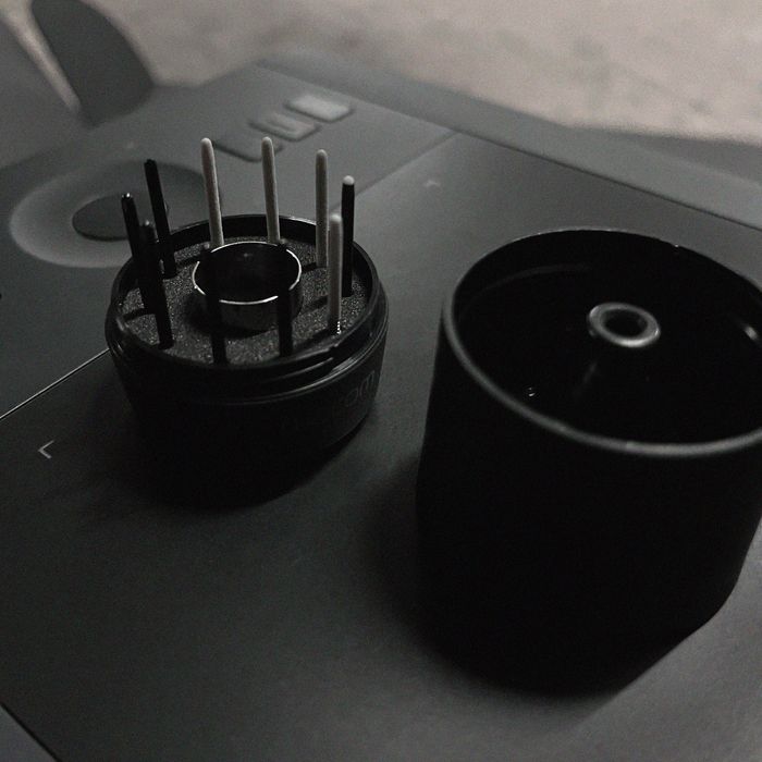 Wacom Intuos Pro — Mesa de Desenho Digital (Novo)