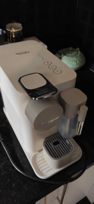 Latissima One Coffee Machine64551525036163121