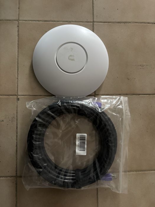 Acess Point Unifi Pro + Cabo Cat6/UTP
