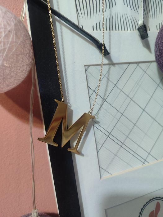 Łańcuszek literka M stalòwka