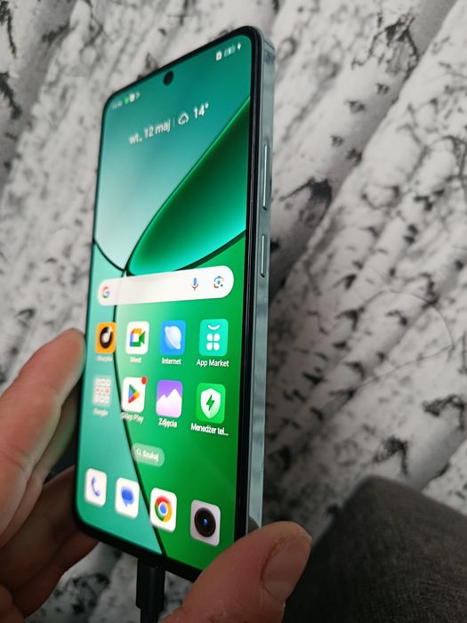 Realme 12 + 5g z pudełkiem stan idealny ekran