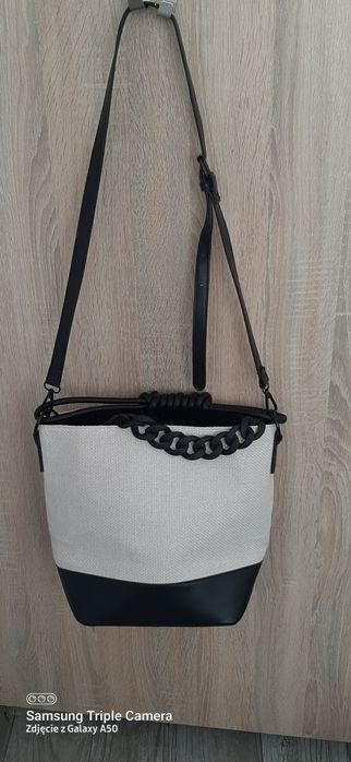 Torebka na ramię marki Medicine