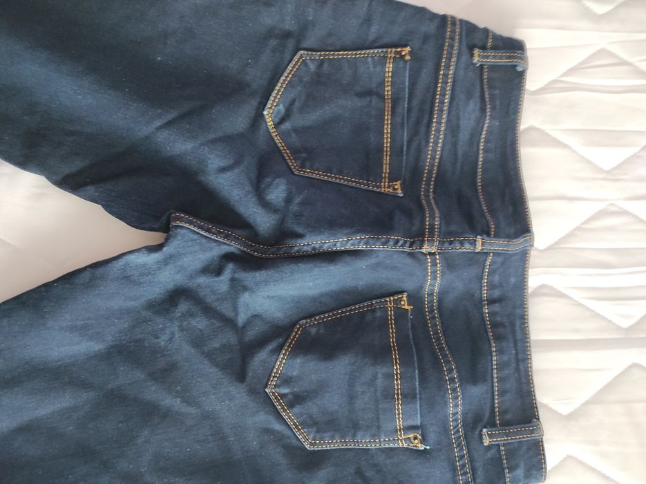 Spodnie jeansowe 42. Ciemny granat