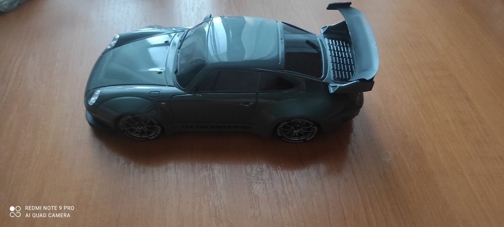 Машинка на радіоуправлінні