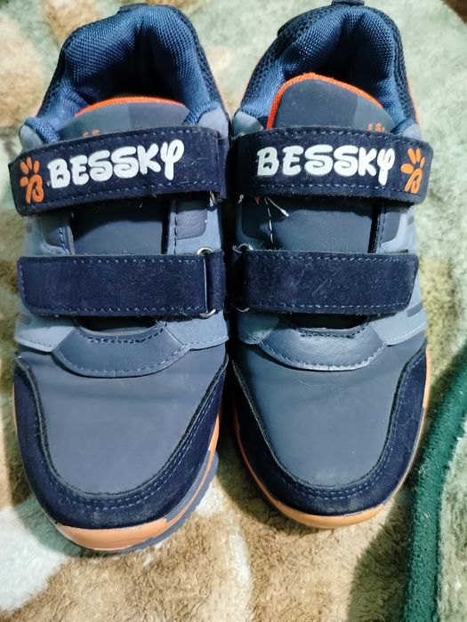 Кросівки на хлопчика