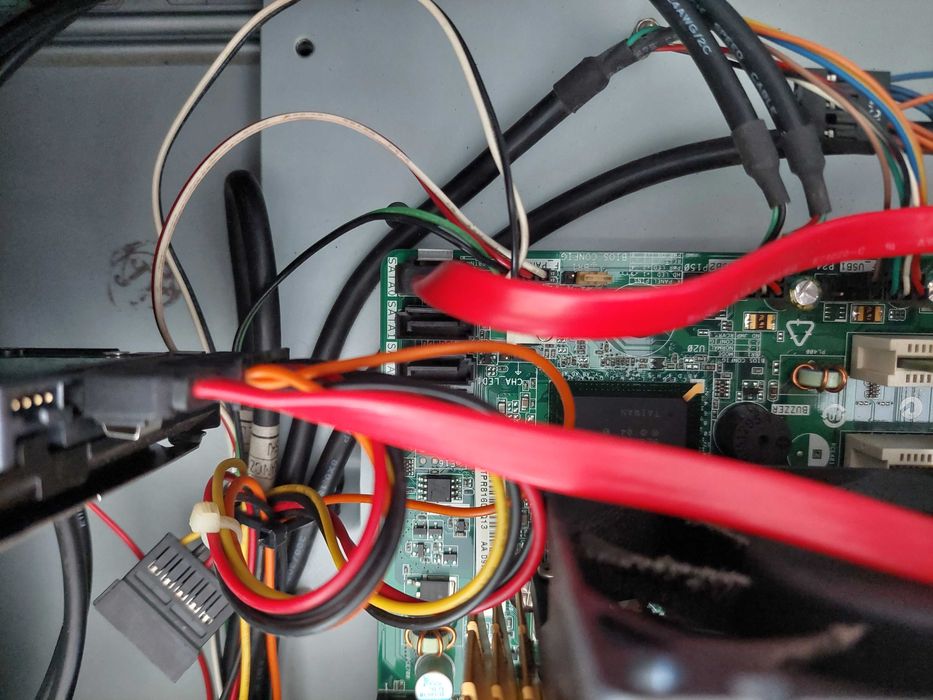 Komputer stacjonarny bez dysku