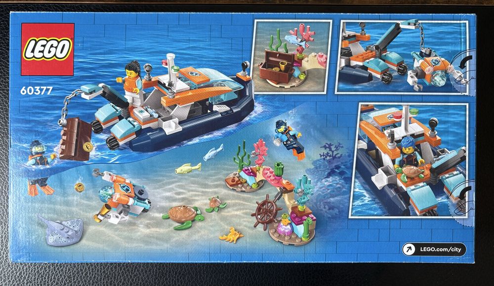 LEGO 60377 City - Łódź do nurkowania badacza