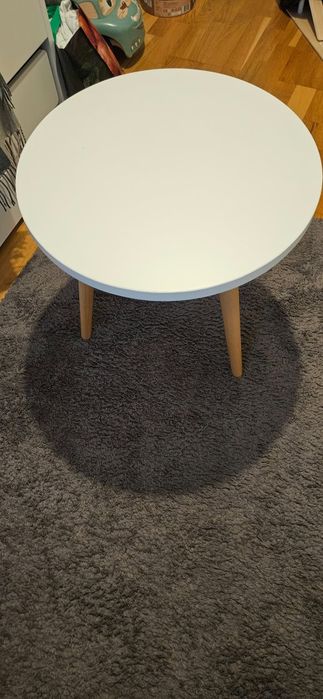 Stolik kawowy okrągły biały