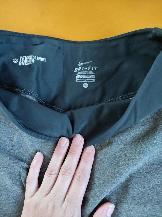 Legginsy szare Nike