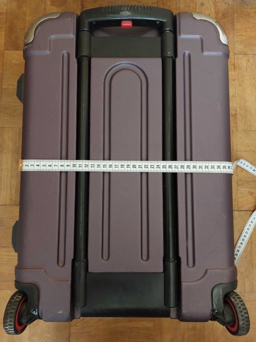 Чемодан на запчастини