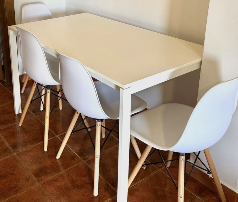 Mesa da IKEA, modelo Vihals