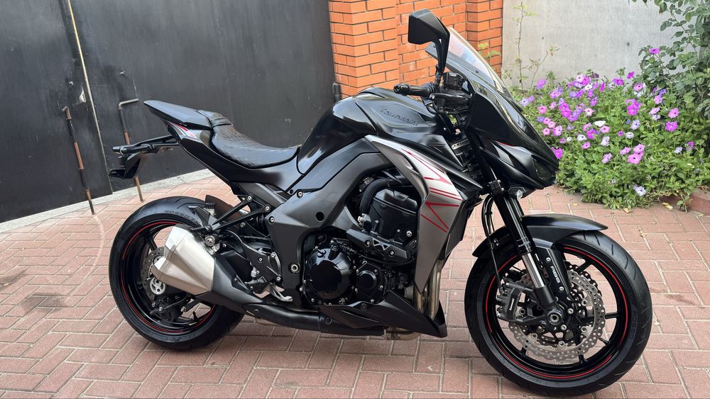 Kawasaki Z1000 пробіг 15728 км