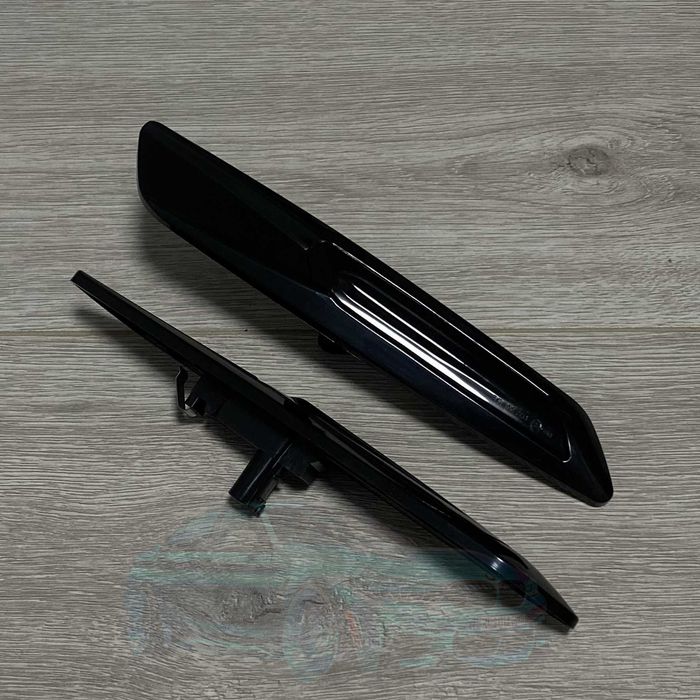 Динамические LED поворотники в крыло BMW F10 F11 Черный глянец