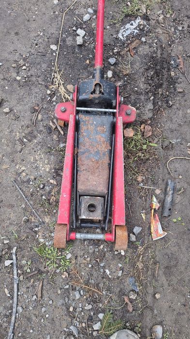 Podnośnik samochodowy