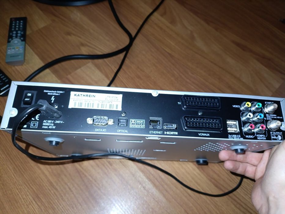 Продається тюнер Kathrein