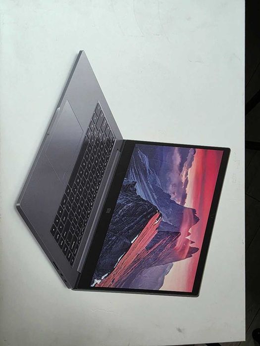 Xiaomi Mi Notebook Pro 15.6 (i5-8250U\MX150\8\256)