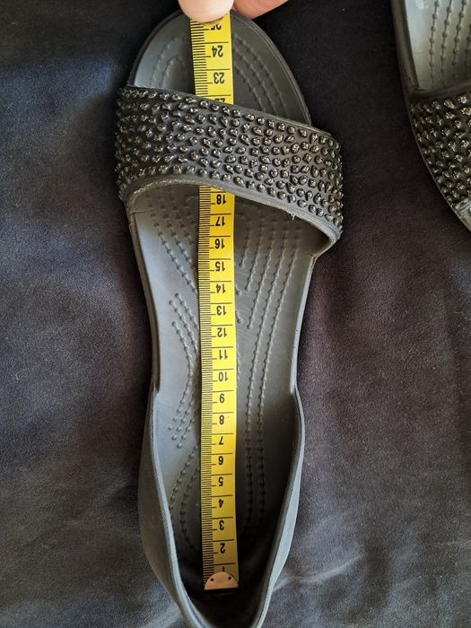 Крокси босоніжки crocs р.w7 устілка 24,5 см