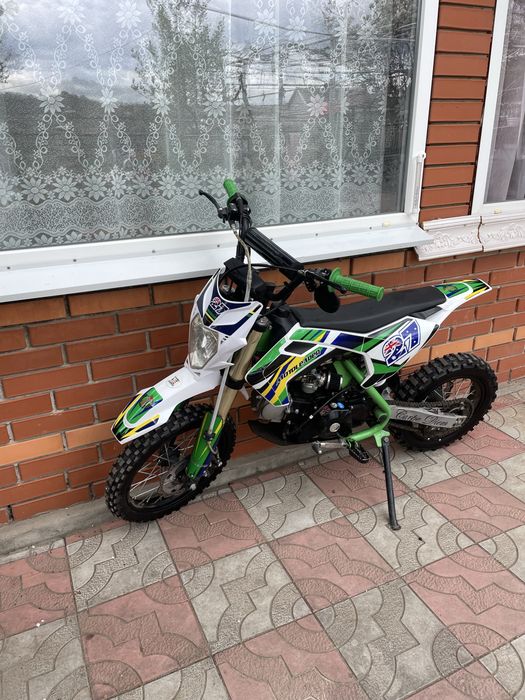 Продам пит байк motoleader