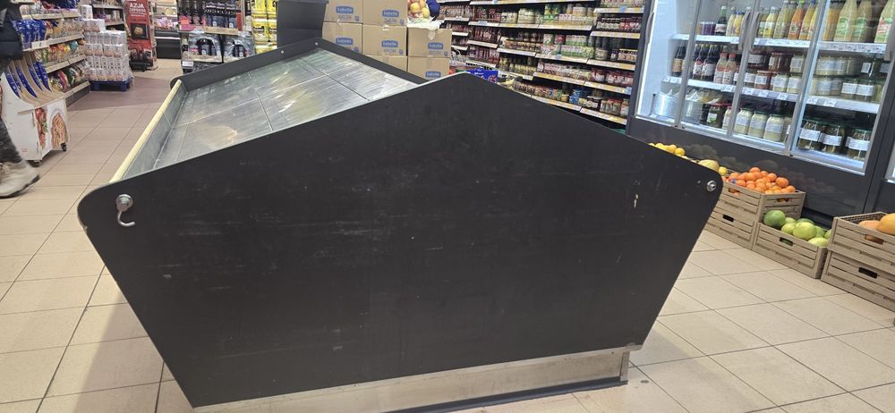 Wyspa sklepowa na warzywa