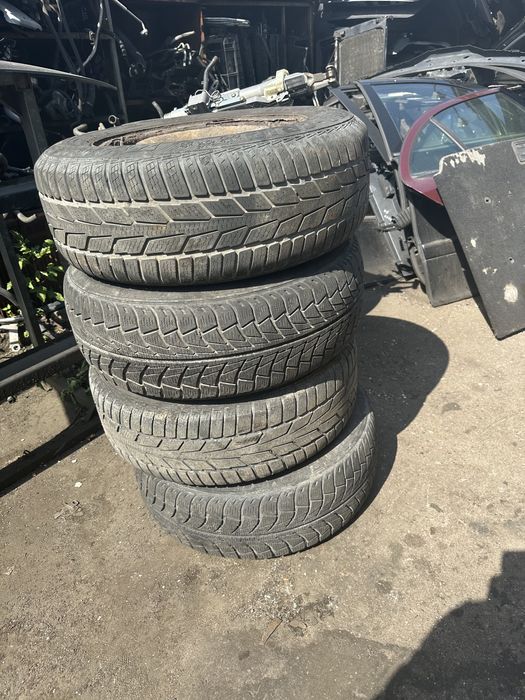 Диски R15 с зимней резиной для Mercedes
