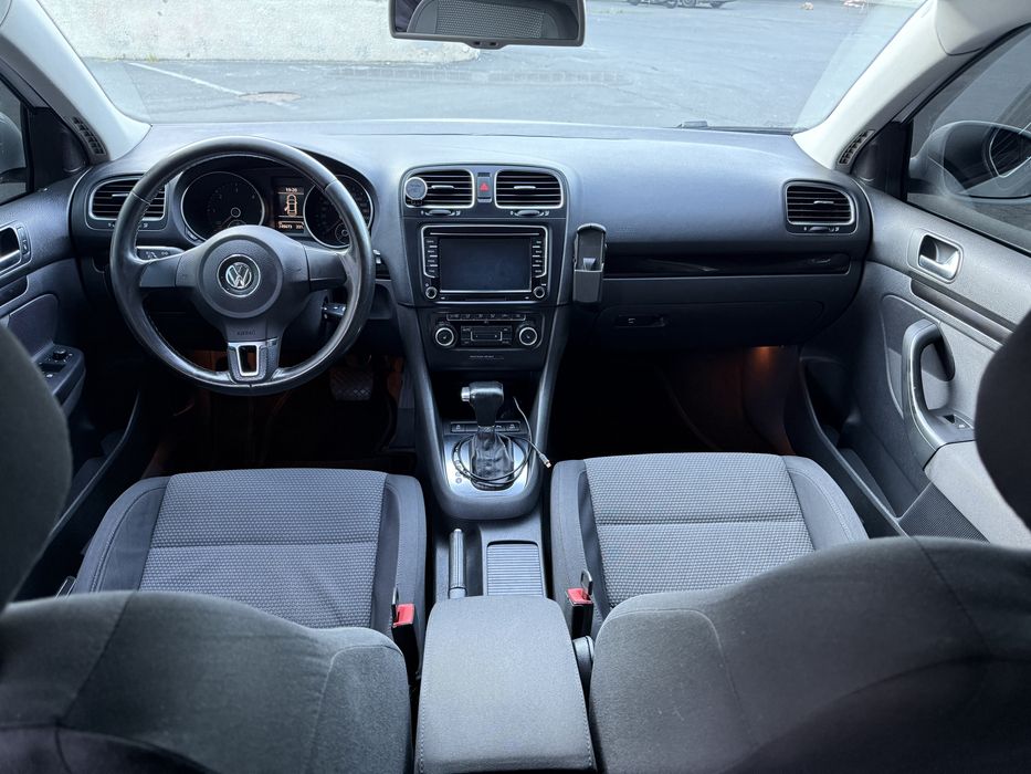 Volkswagen Golf 2010 рік
