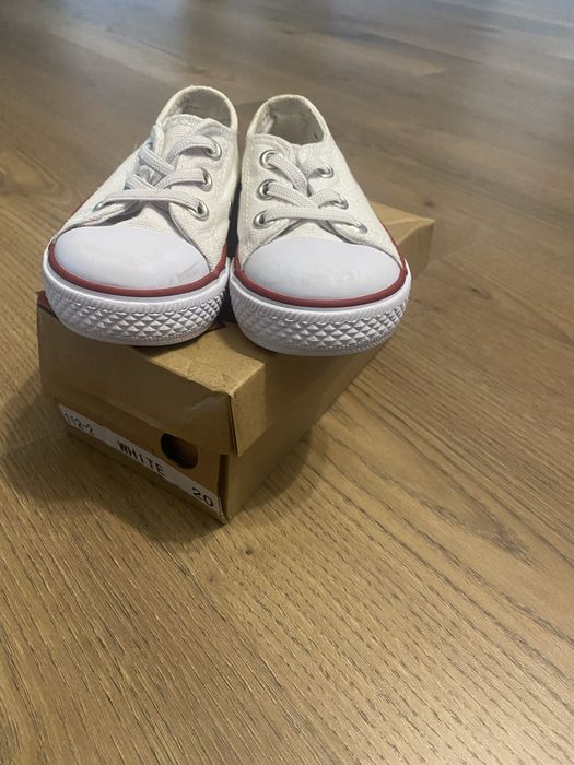 Białe trampki r.20