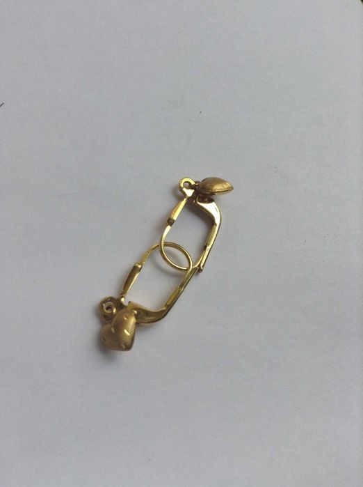 Серьги золото 333 детские интересные. 0.95 грамм.